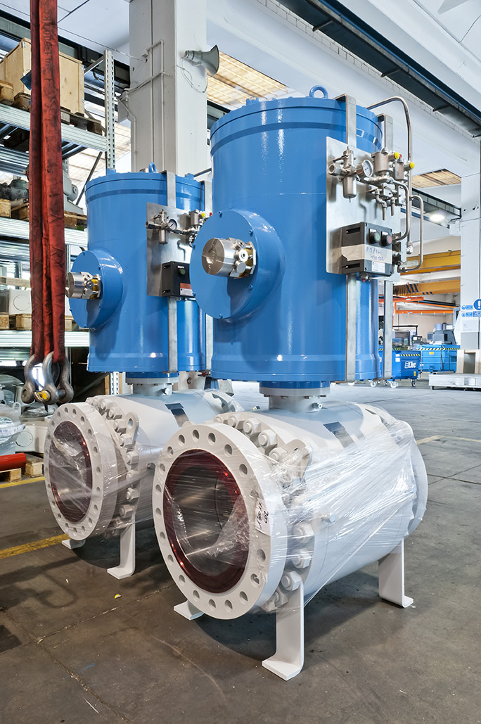 Compact pneumatic actuators
